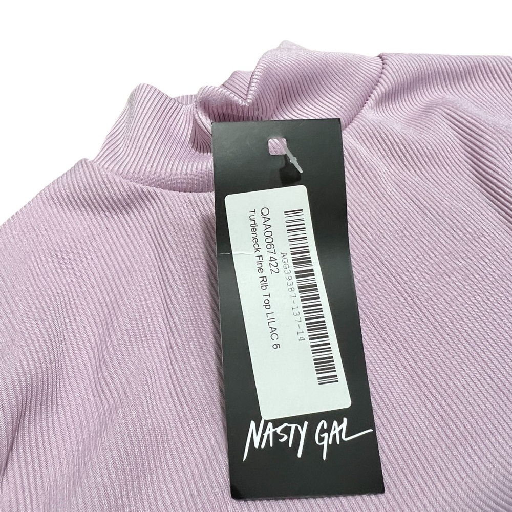 SOLD- NWT Nasty Gal Lilac Fine Ribbed Turtleneck Size 2 - Picture 2 of 6